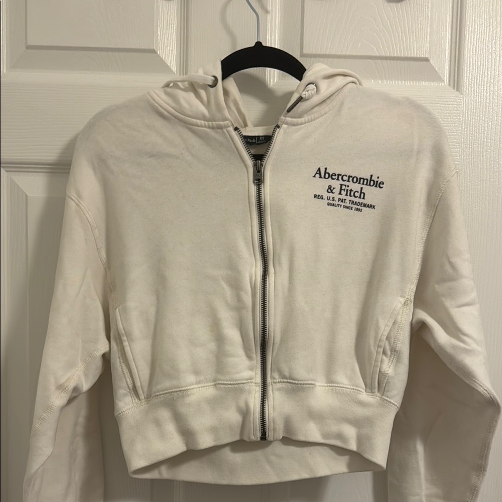 Abercrombie & Fitch White Zip-Up Crop Hoodie